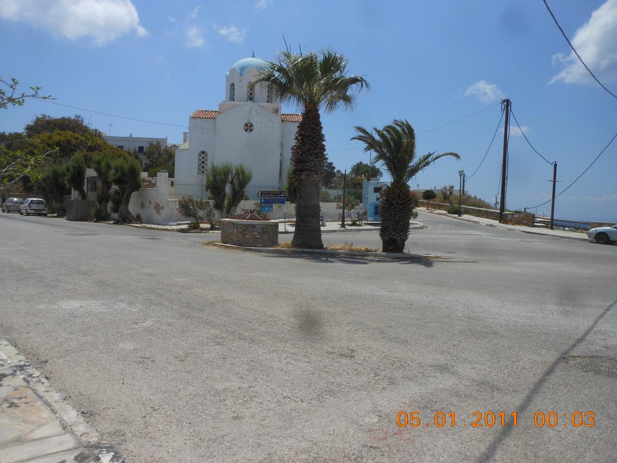Afrodite Hotel Tinos Exterior foto