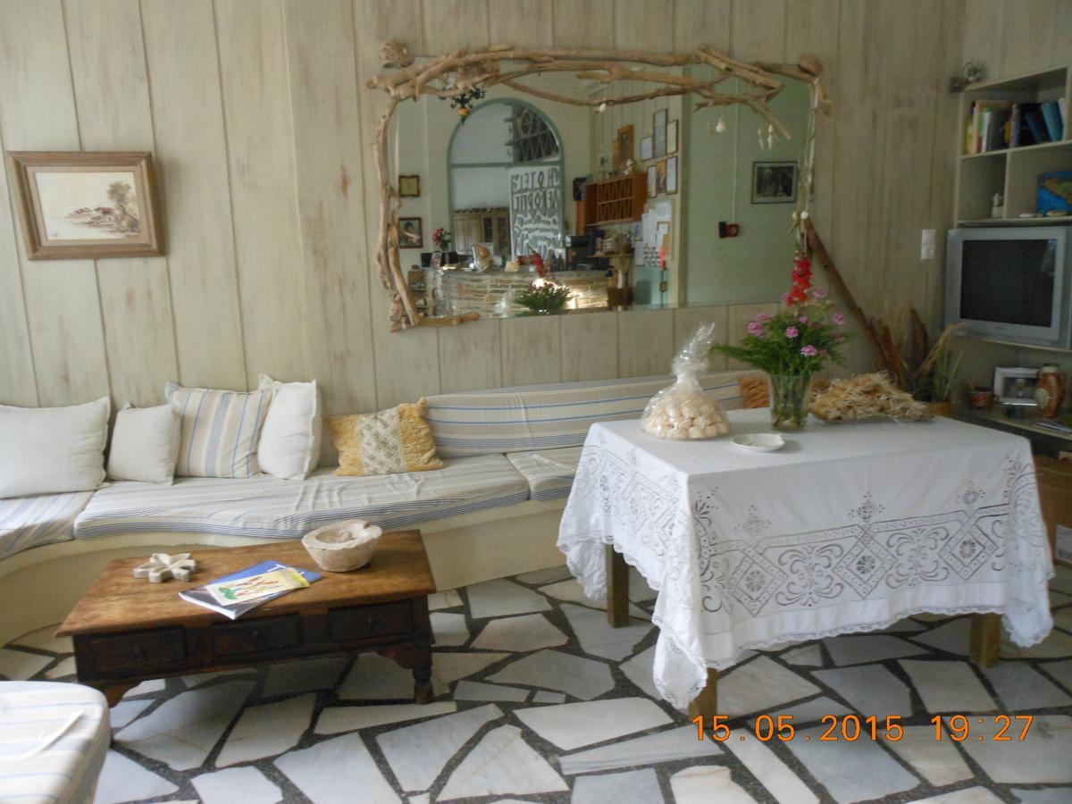 Afrodite Hotel Tinos Exterior foto